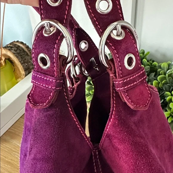 Authentic Vintage Prada Suede Triangle Logo Tote Bag –Plum color– Made in Italy - Picture 6 of 12